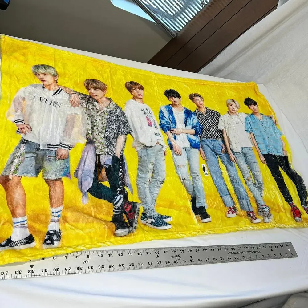 K-Pop Group BTS ARMY Plush Fleece Throw Blanket Yellow 44